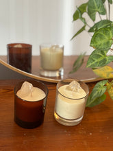 Load image into Gallery viewer, Clarity - Clear Quartz & Jasmine - Crystal Chakra Candle (30cl)