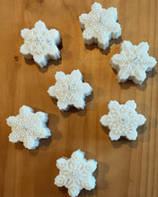 Load image into Gallery viewer, Christmas Crystal Snowflake Candles